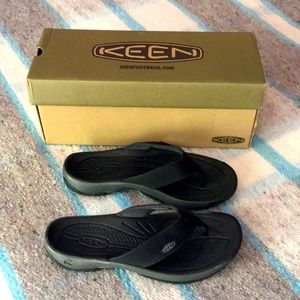 Keen flip flops